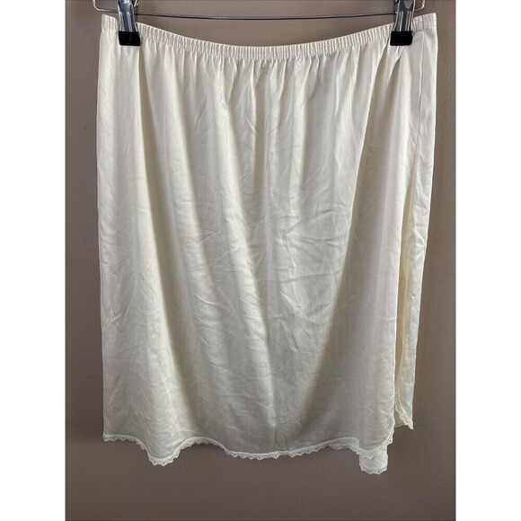 Vanity Fair Other - Vintage Vanity Fair Nylon Slip Skirt L Nude Lace Trim Elastic Waist Lingerie
